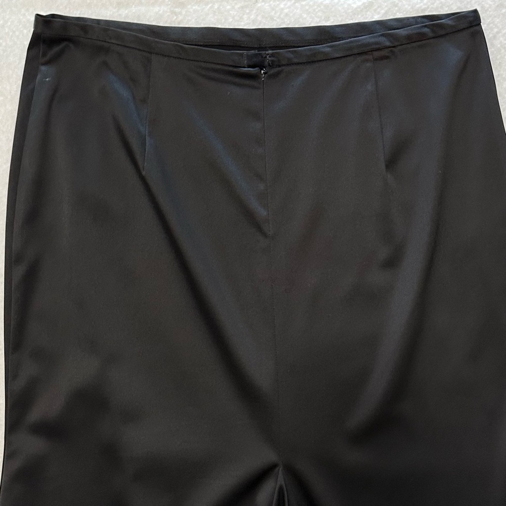 JS Collections Black Satin Maxi Skirt - Picture 7 of 11